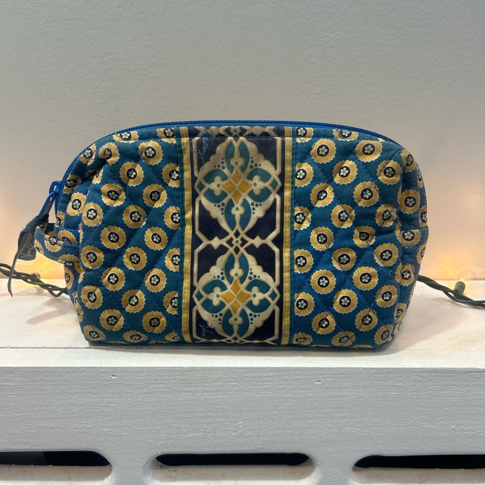 Vera Bradley patterned Blue and Gold Women's cosmetic bag